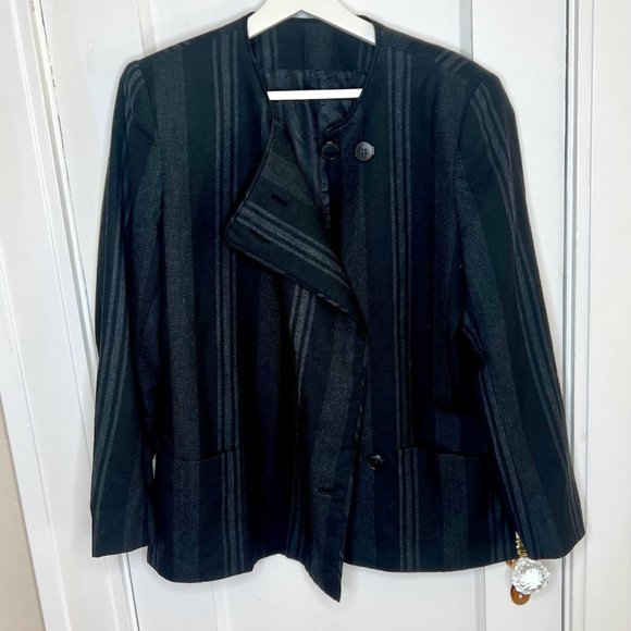 Vintage Tahari Black & Grey Striped Asymmetircal Blazer 90s -12 - Picture 1 of 9